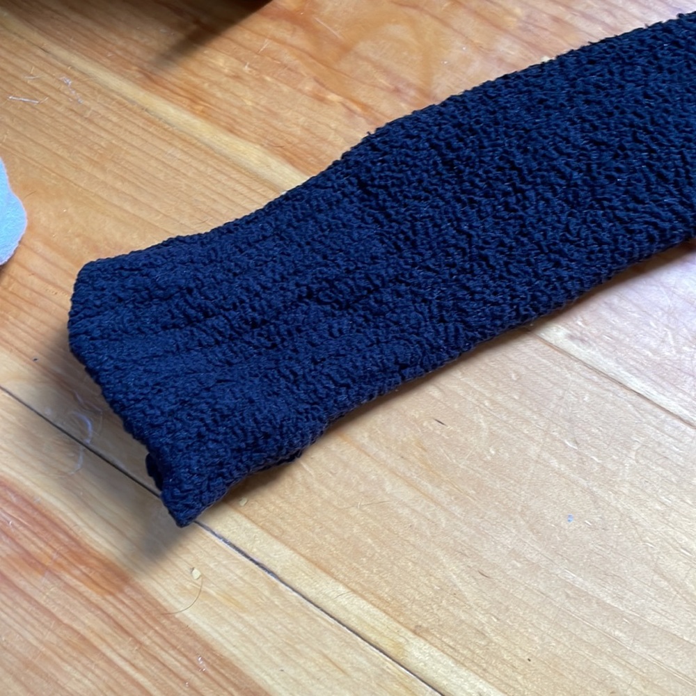 Sweater - Picture 3 of 4